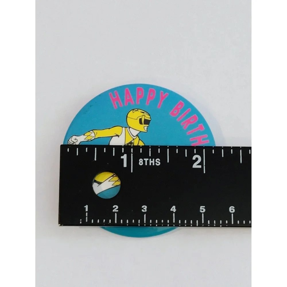 Vintage 1993‎ power rangers pin button yellow ranger Trini